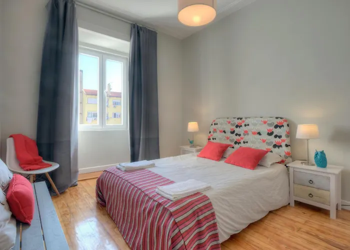 Studio Fuer 13 Personenund 1 Kind In Lissabon, Regiao De Lisboa Costa De Lisboa