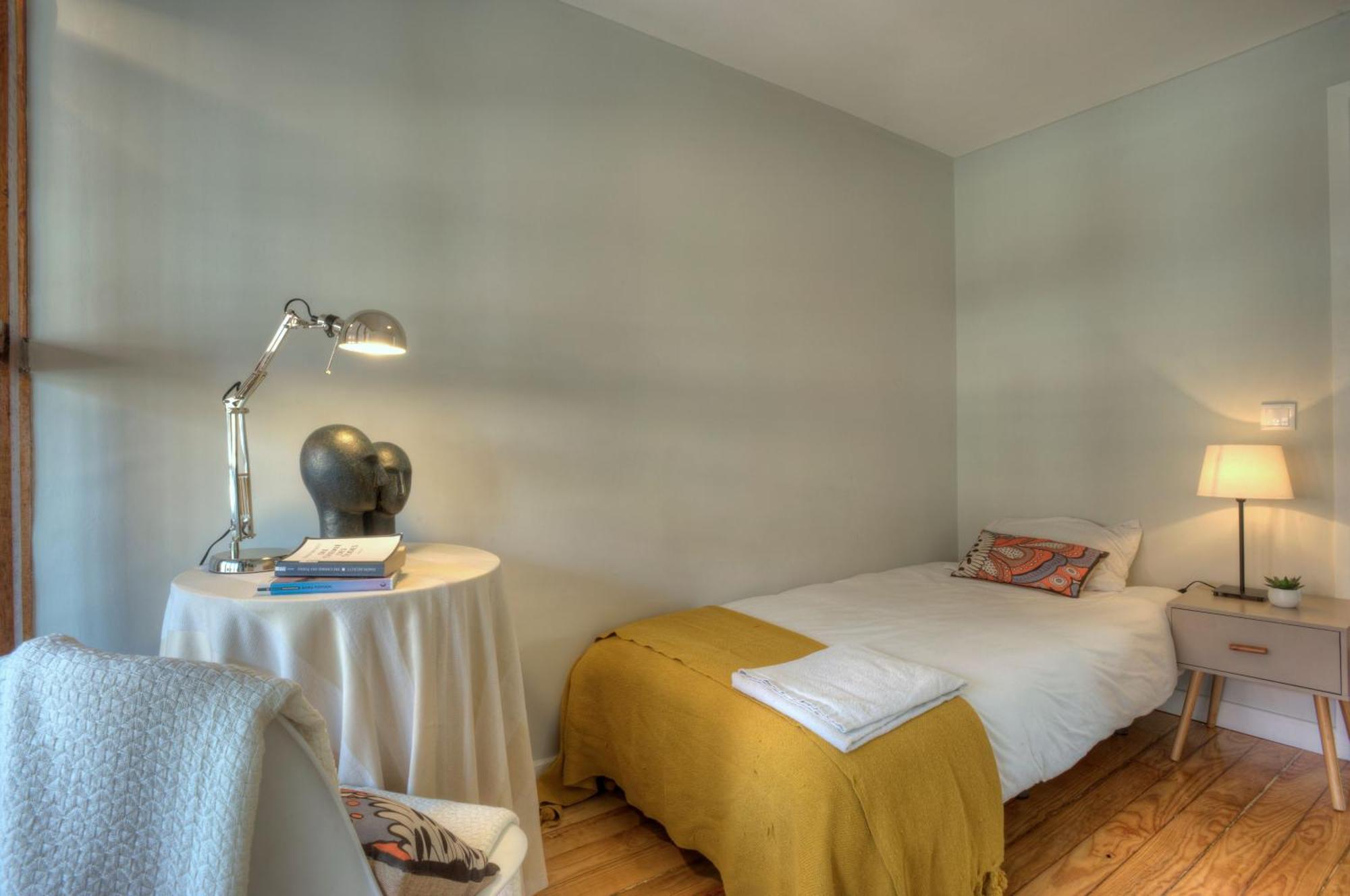 Fuer 13 Personenund 1 Kind In Lissabon, Regiao De Costa De Apartment *