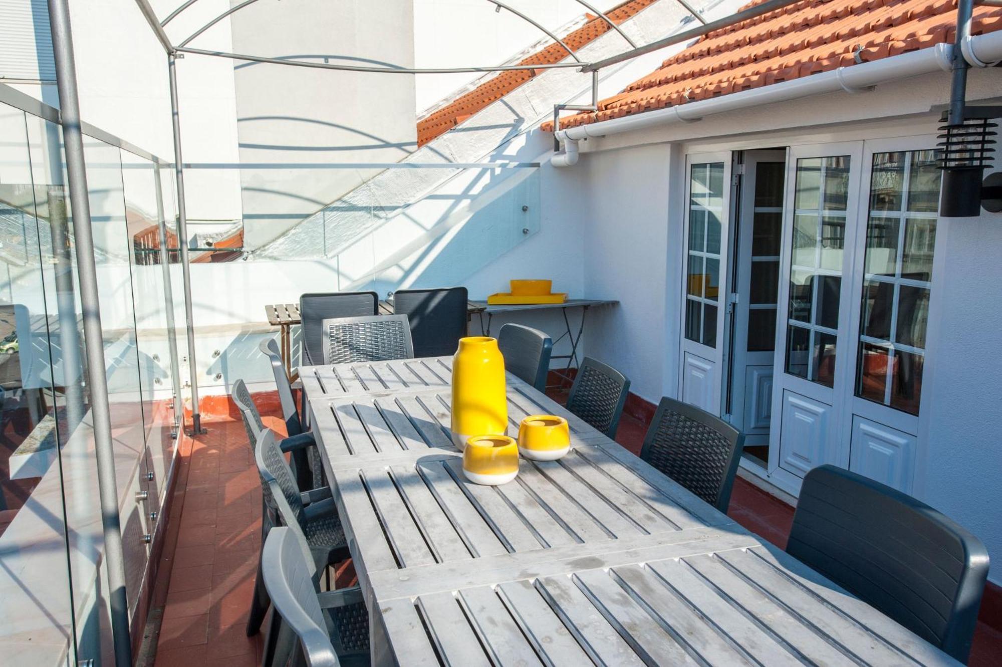 Apartment Fuer 13 Personenund 1 Kind In Lissabon, Regiao De Costa De Lissabon