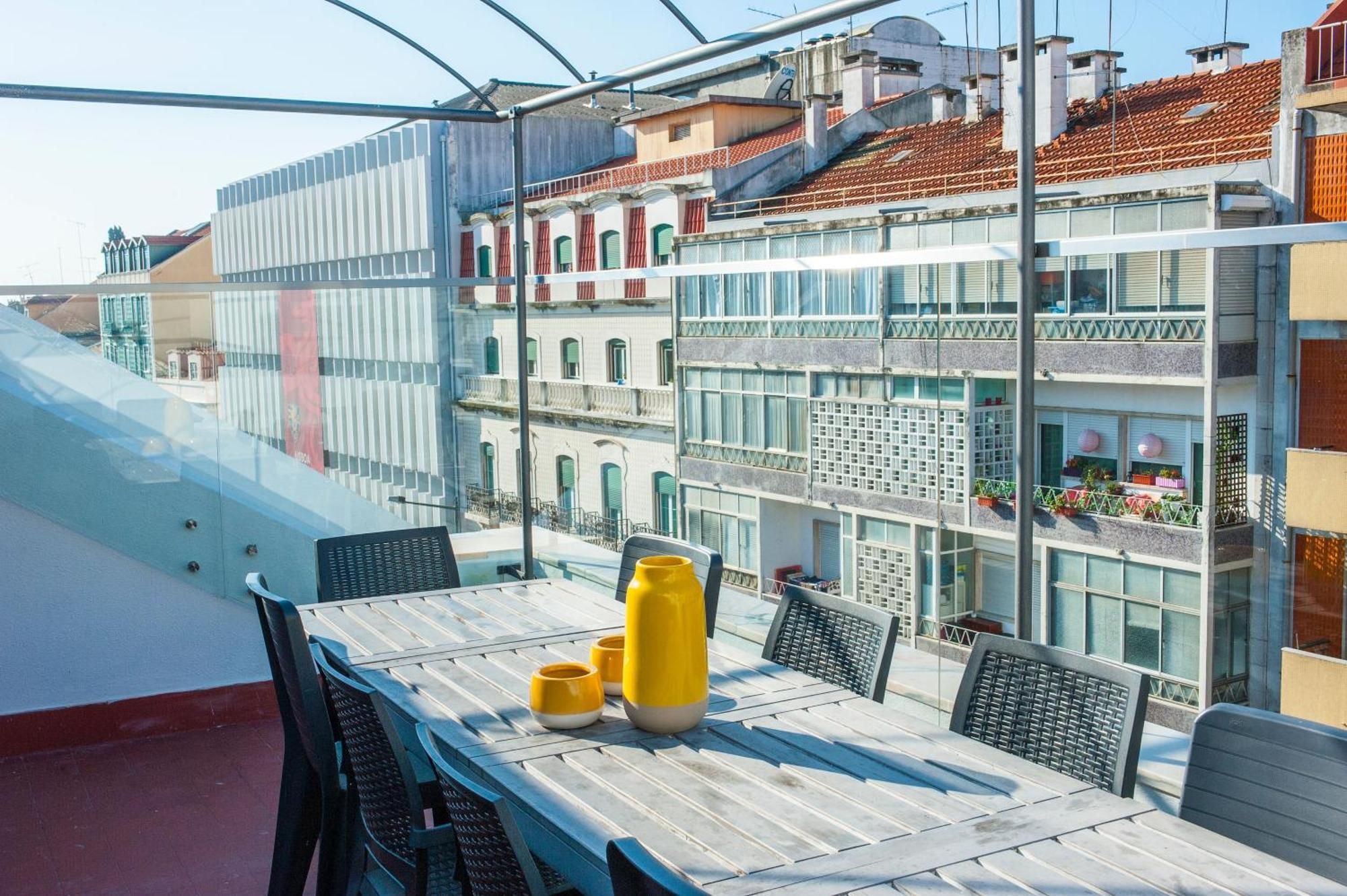 Apartment Fuer 13 Personenund 1 Kind In Lissabon, Regiao De Costa De
