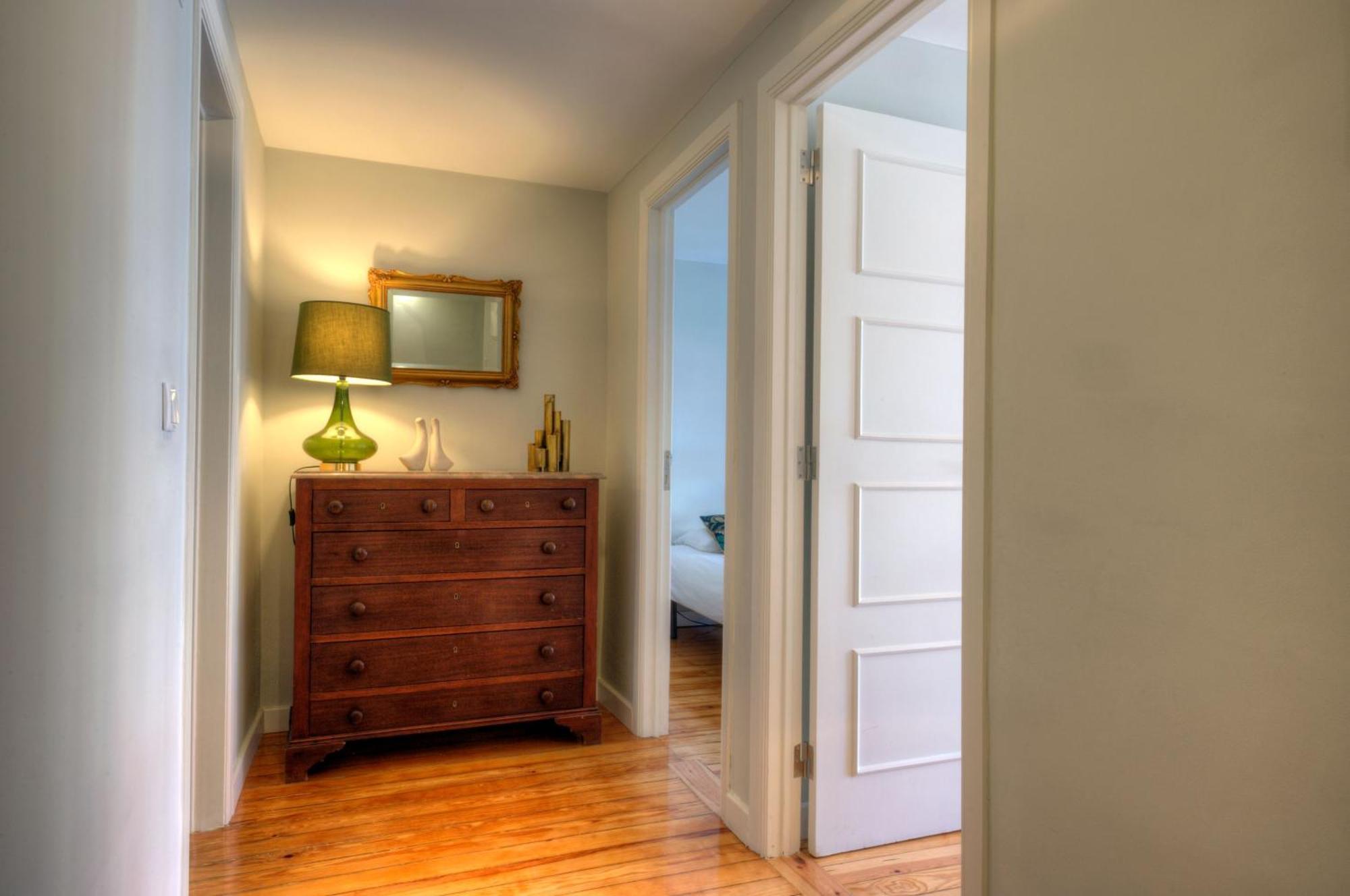Apartment Fuer 13 Personenund 1 Kind In Lissabon, Regiao De Costa De *